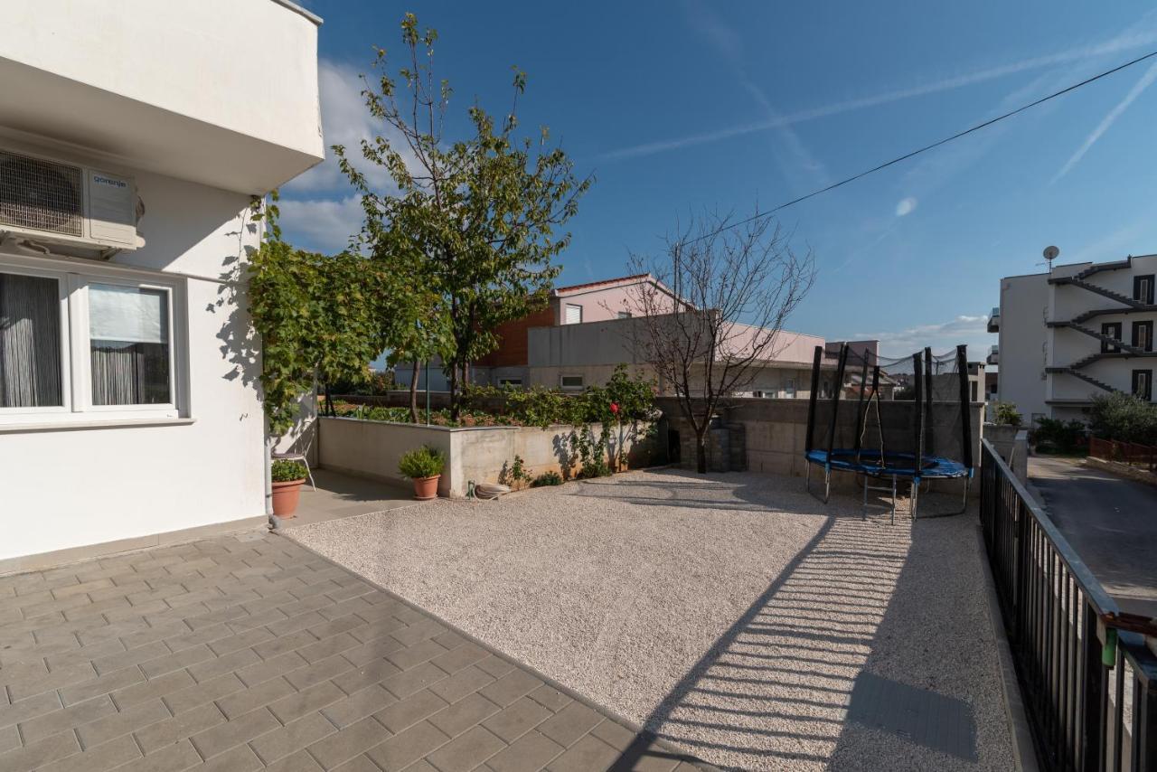 Apartments Bruna โตรกีร์ ภายนอก รูปภาพ