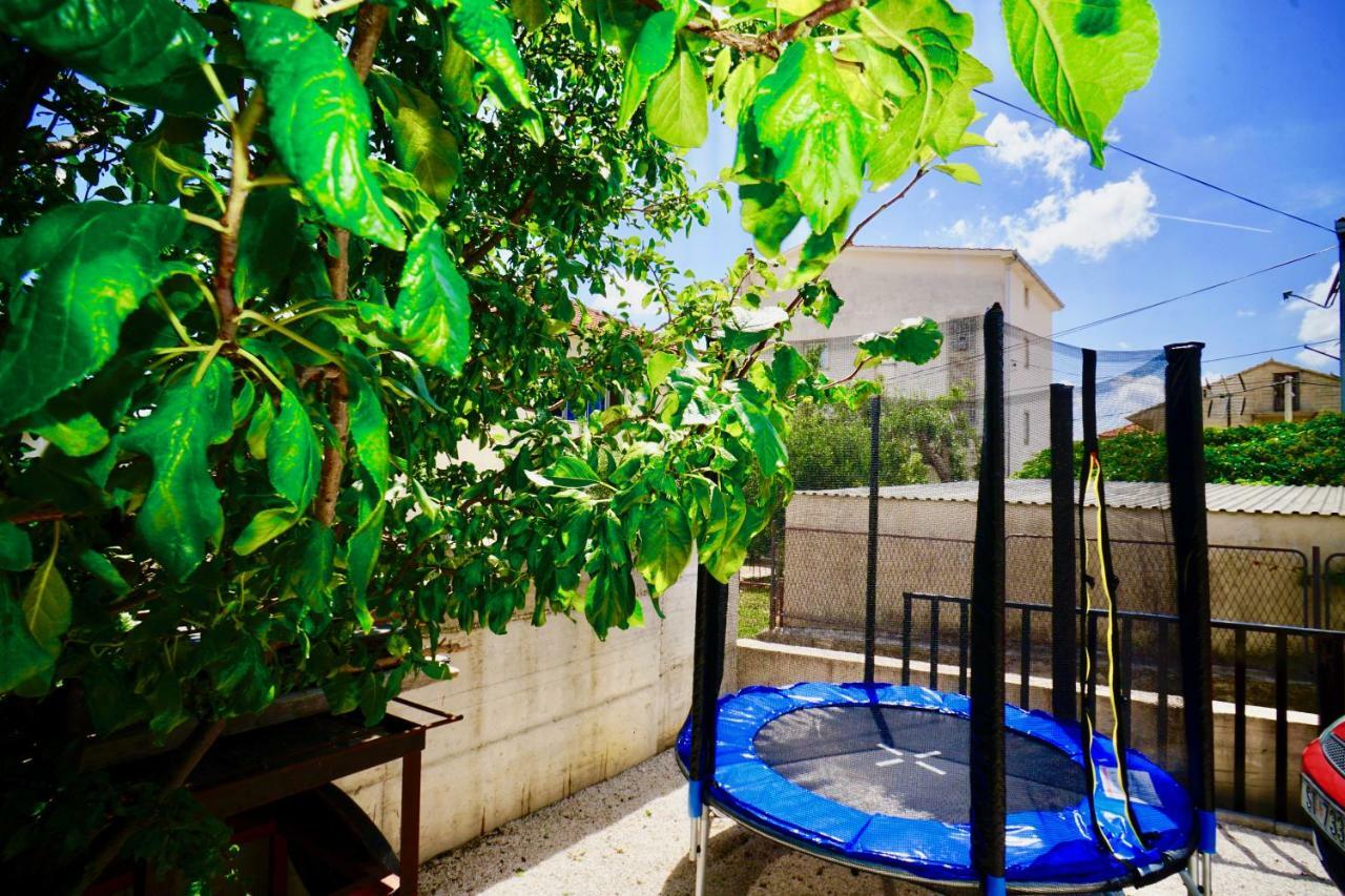 Apartments Bruna โตรกีร์ ภายนอก รูปภาพ